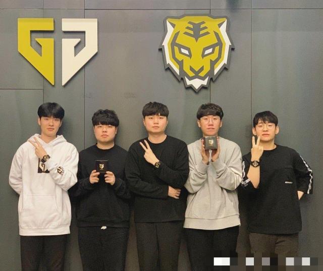 更代表着一 更代表着一