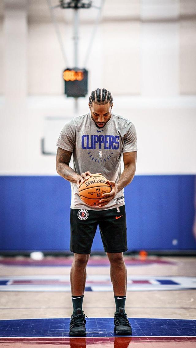 通过公开的 通过公开的