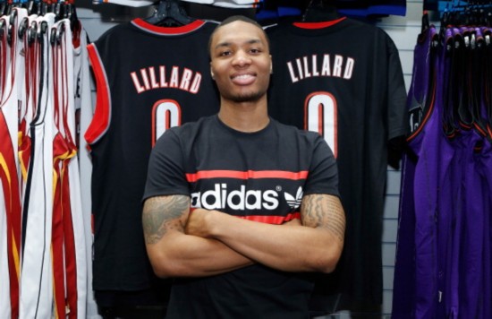 它更像一面 它更像一面