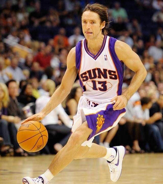 因为背后站 因为背后站